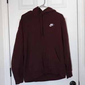 NIKE Men's Sportswear Club Fleece Maroon Hoodie